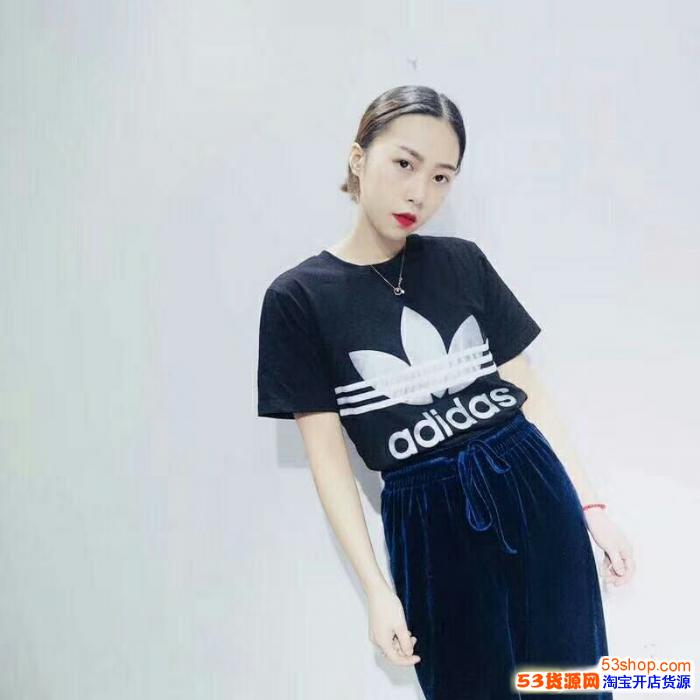 高仿阿迪达斯衣服微信微商货源代理