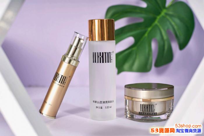 化妆品,沐浴清洁用品 护肤品 信息内容正文 董欣苹果干套盒呢是
