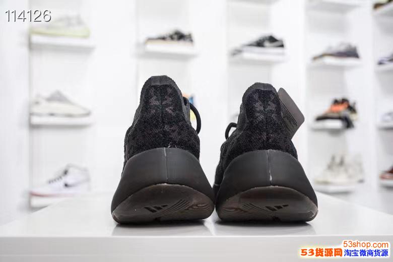 yeezyboost350v3,west的*新轮廓保留了*初350v2和350v2的编织和鞋底的