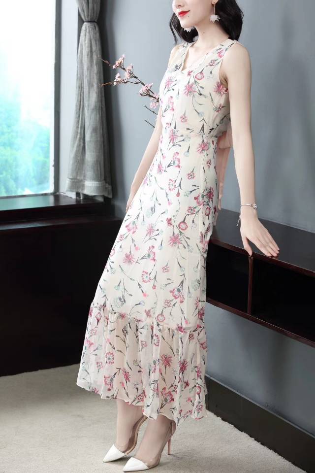 2018�����¿�ʱ��v��Ůװ��ȹ